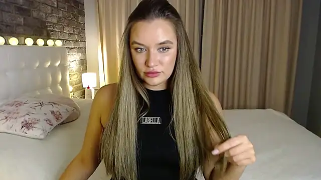 starrydoll online show from 10/23/25, 03:44