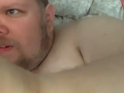 Snapshot of JefBear chatting on 09/18/25, 05:15 JefBear online show from 09/18/25, 05:15