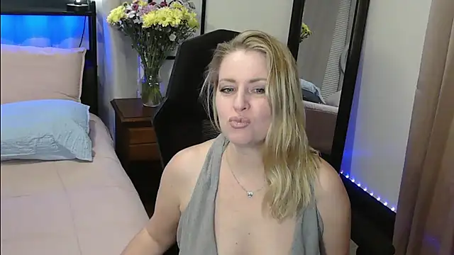 HollieBim online show from 01/19/25, 05:37