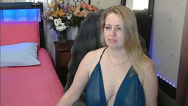 HollieBim online show from 02/17/25, 02:37