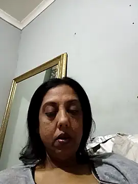 Snapshot of Mahi4luv chatting on 05/25/26, 09:43 Mahi4luv online show from 05/25/26, 09:43