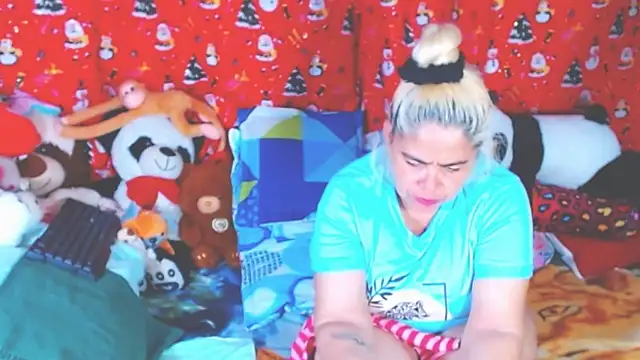 estrellita fugaz16x online show from 12/22/25, 03:36