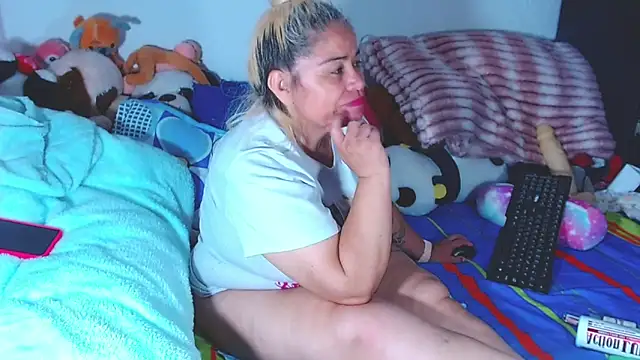 estrellita fugaz16x online show from 06/05/26, 03:02