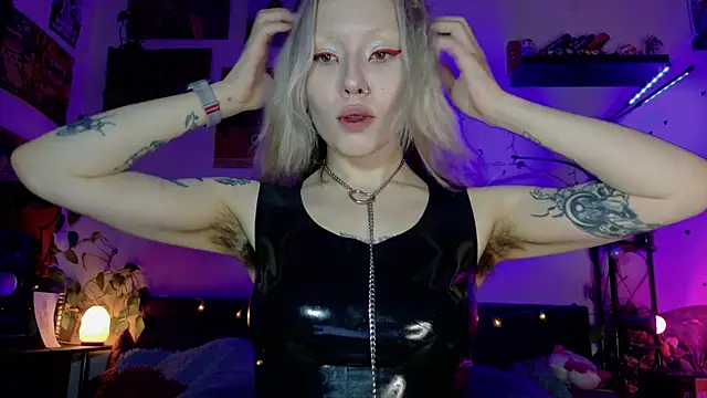 olivecum online show from 11/30/25, 01:04