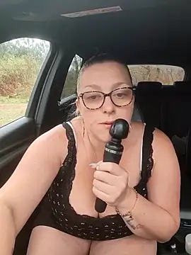 winniess40 online show from 04/15/26, 07:15