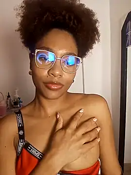 thaimy  online show from 04/10/26, 03:45