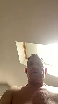 Snapshot of Vlad200472 chatting on 12/25/24, 10:39 Vlad200472 online show from 12/25/24, 10:39