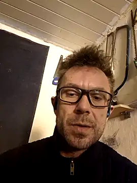 Mick8711 online show from 11/25/25, 08:03