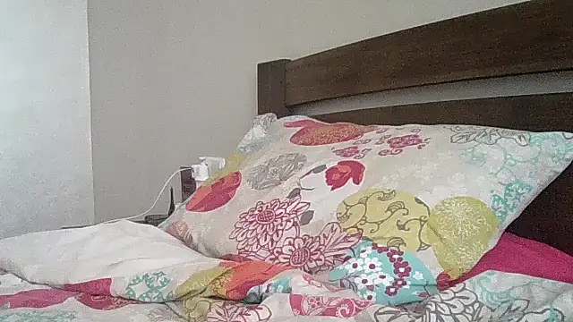 JulianaGold1 online show from 09/10/25, 10:26