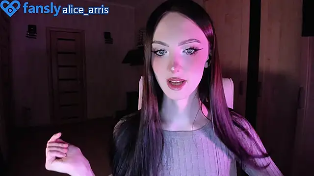 Snapshot of Alice__Aris chatting on 10/14/25, 05:58 Alice  Aris online show from 10/14/25, 05:58