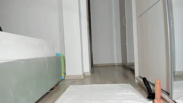 Snapshot of AnneQueen chatting on 10/08/25, 08:12 AnneQueen online show from 10/08/25, 08:12