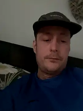 Snapshot of jackdnb chatting on 11/30/25, 08:07 jackdnb online show from 11/30/25, 08:07