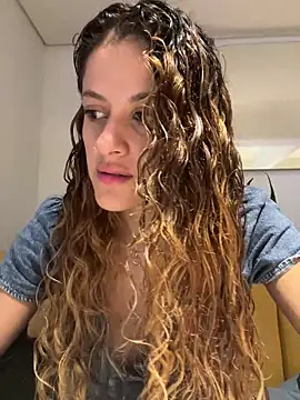 Snapshot of alana15 chatting on 12/19/24, 08:55 alana15 online show from 12/19/24, 08:55