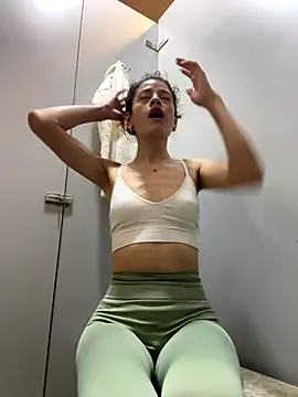 alana15 online show from 11/02/25, 02:19