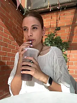 alana15 online show from 04/22/26, 09:05