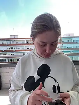 AlisaWhite online show from 04/20/26, 08:39