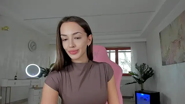 Snapshot of TiffanyHouston_ chatting on 03/20/25, 08:20 TiffanyHouston online show from 03/20/25, 08:20