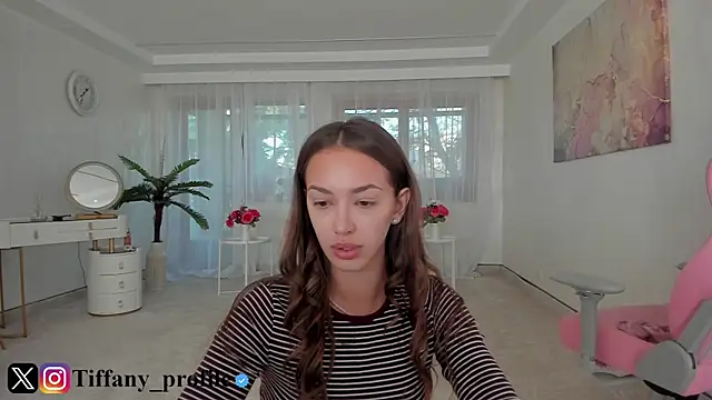 Snapshot of TiffanyHouston_ chatting on 11/02/25, 06:27 TiffanyHouston online show from 11/02/25, 06:27
