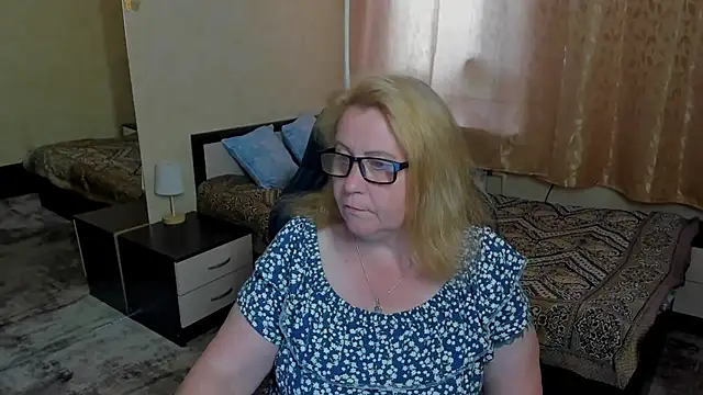 Frau Marta online show from 06/28/26, 12:55