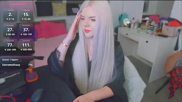 ParadiseRose online show from 04/29/26, 02:48