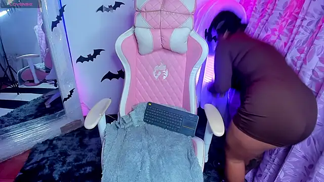 Snapshot of jenndy_lockhart chatting on 10/23/25, 02:33 jenndy lockhart online show from 10/23/25, 02:33