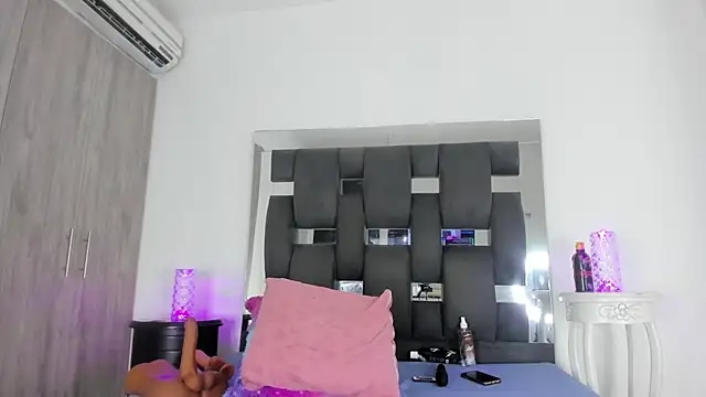 Snapshot of tanyyaa chatting on 02/09/25, 02:06 tanyyaa online show from 02/09/25, 02:06