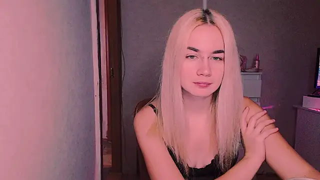 xxxcharismaaa online show from 10/27/25, 07:40