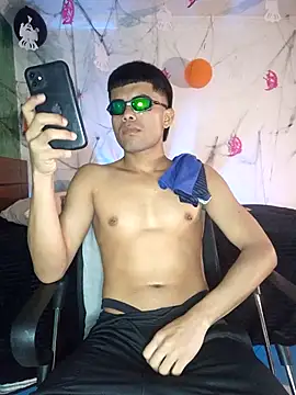 pinedasex777 online show from 10/10/25, 10:36