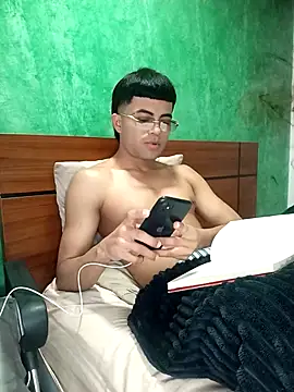 pinedasex777 online show from 10/12/25, 11:31