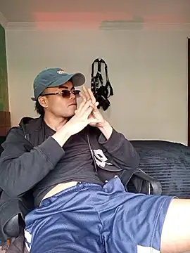 pinedasex777 online show from 11/06/25, 04:08