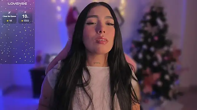 shantall vidales  online show from 12/13/24, 05:49