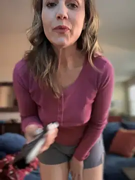 MaiseKnox online show from 01/16/25, 09:51