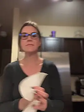 MaiseKnox online show from 02/05/25, 01:04