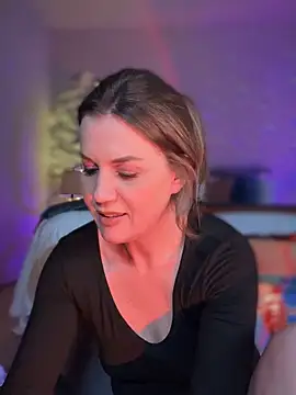 MaiseKnox online show from 02/11/25, 03:18