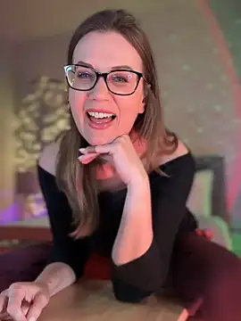 MaiseKnox online show from 03/13/25, 11:27