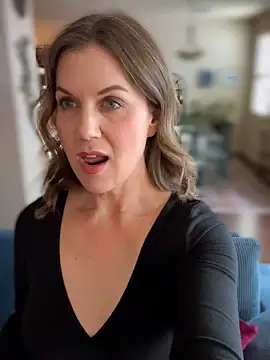 MaiseKnox online show from 04/04/26, 04:48