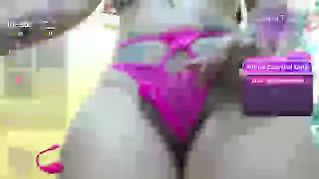 Snapshot of miss_tinnymafe chatting on 12/18/24, 11:45 miss tinnymafe online show from 12/18/24, 11:45