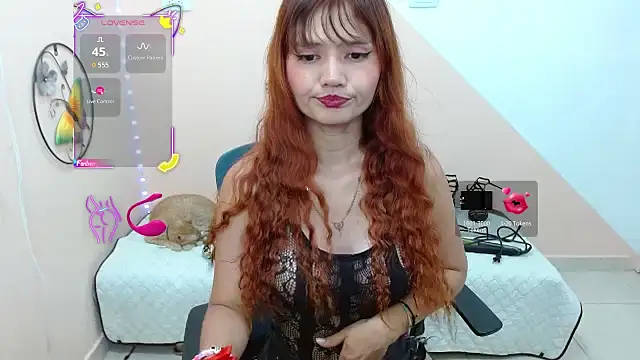 Snapshot of miss_tinnymafe chatting on 09/27/25, 04:06 miss tinnymafe online show from 09/27/25, 04:06