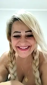 vivifernades online show from 02/19/25, 08:52