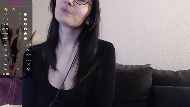 Alina Lamour online show from 02/09/25, 12:49