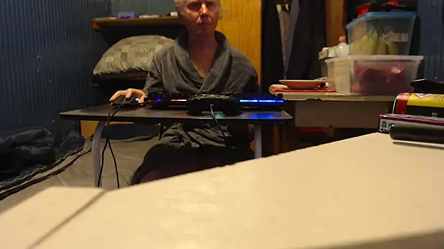 Snapshot of Vgy67Z95 chatting on 12/31/24, 04:14 Vgy67Z95 online show from 12/31/24, 04:14