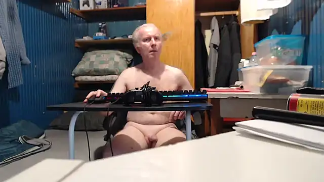 Snapshot of Vgy67Z95 chatting on 09/09/25, 04:28 Vgy67Z95 online show from 09/09/25, 04:28