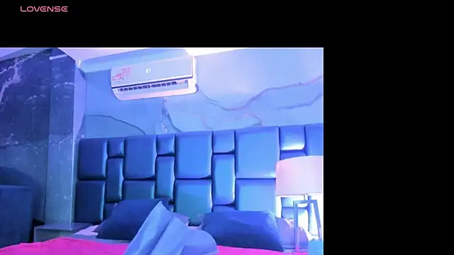 Snapshot of Vivi_prinncess chatting on 02/13/25, 02:34 Vivi prinncess online show from 02/13/25, 02:34