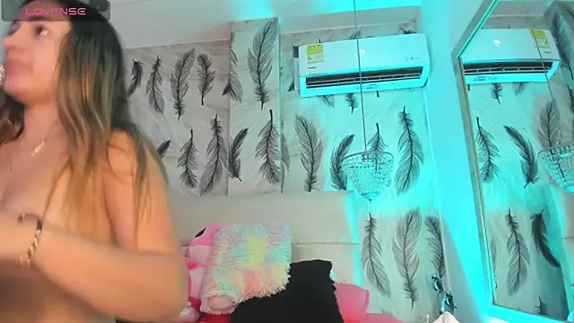 Snapshot of Vivi_prinncess chatting on 09/29/25, 10:14 Vivi prinncess online show from 09/29/25, 10:14