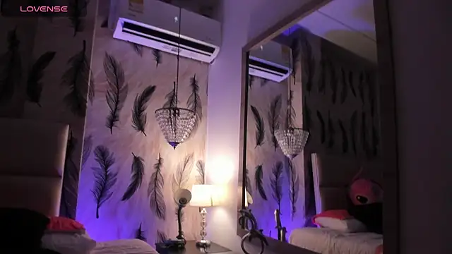 Snapshot of Vivi_prinncess chatting on 10/10/25, 10:42 Vivi prinncess online show from 10/10/25, 10:42