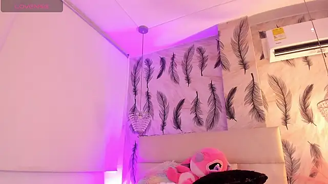 Snapshot of Vivi_prinncess chatting on 11/07/25, 10:32 Vivi prinncess online show from 11/07/25, 10:32