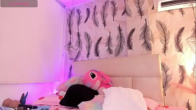 Snapshot of Vivi_prinncess chatting on 11/09/25, 01:04 Vivi prinncess online show from 11/09/25, 01:04