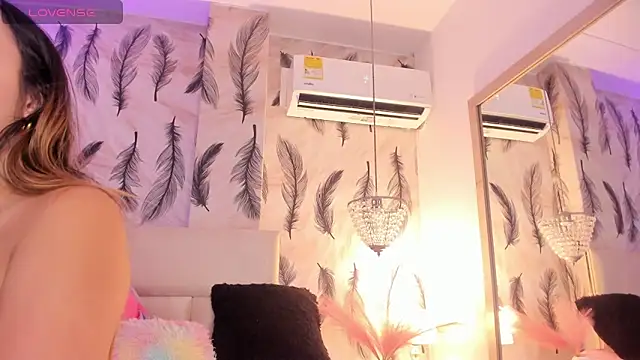 Snapshot of Vivi_prinncess chatting on 11/10/25, 12:20 Vivi prinncess online show from 11/10/25, 12:20