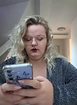 Fiona0705 online show from 09/23/25, 06:49