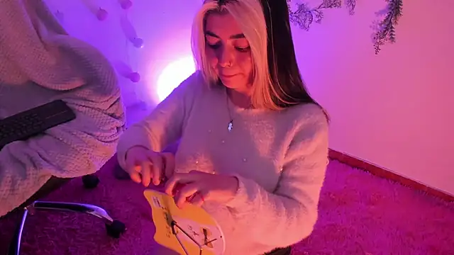 Sammysammy  online show from 12/11/24, 04:49